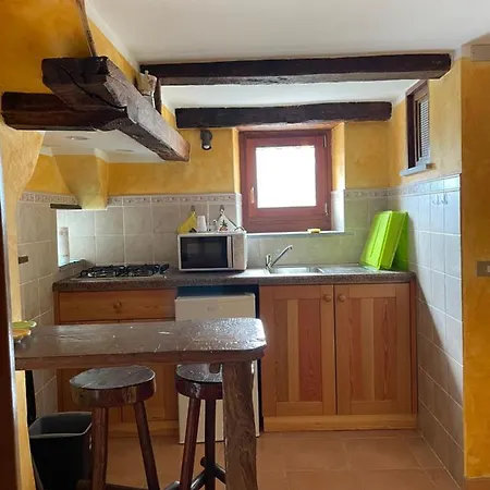 Casa Vacanze La Carbunera Feriehus